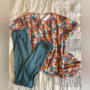 Bundle of Misha & Puff t-shirt dress & leggings, 10y